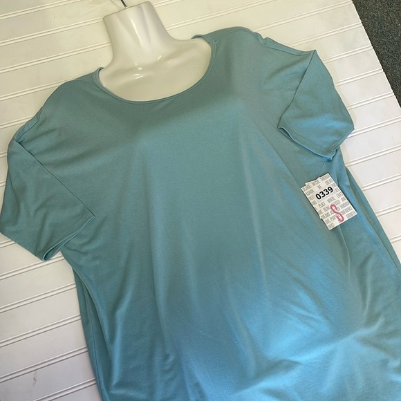 LulaRoe Solid Mint Green Irma Tunic Top-0339 - Picture 8 of 10